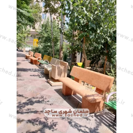 نیمکت بتنی پشتی دار پیش ساخته در پارک بسیار زیبا